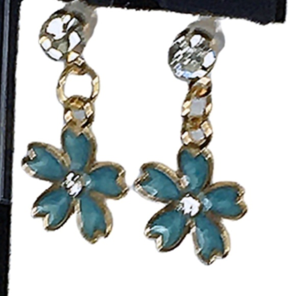 2 PAIR Stud Earrings Hand Crafted Floral Motif with simulated Crystals - Picture 2 of 6